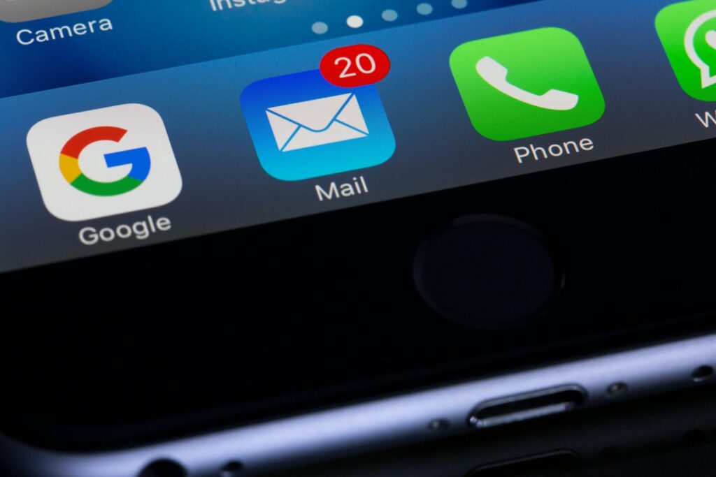 an email icon showing notifications of unopened messages