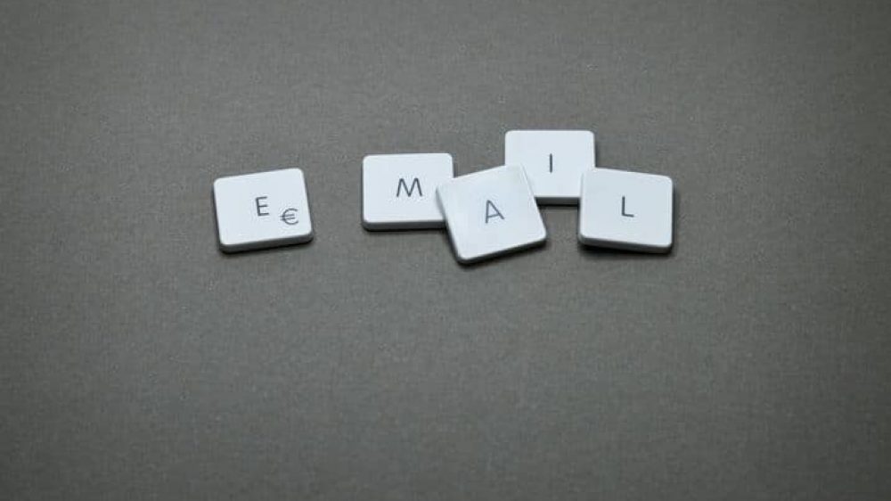 blocks-showing-email